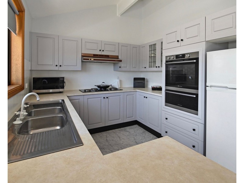 40 Callala Beach Road, Callala Beach NSW 2540