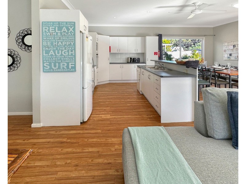 18 King George Street, Callala Beach NSW 2540