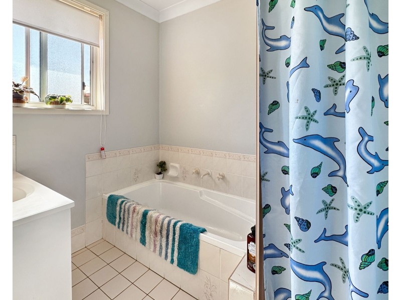 12 Gowlland Crescent, Callala Bay NSW 2540