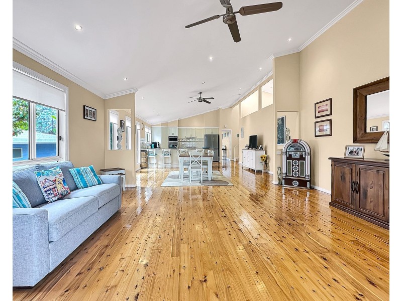 31 Lackersteen Street, Callala Bay NSW 2540