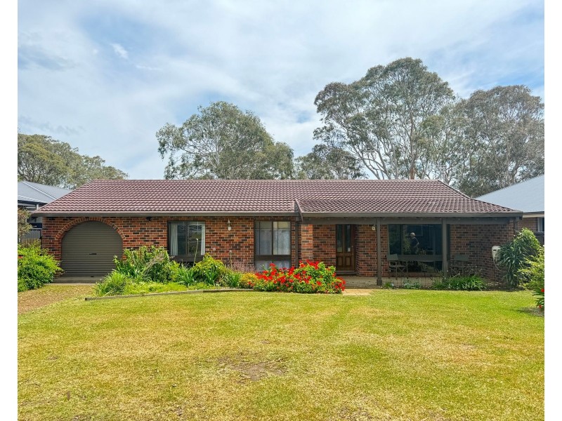 37 Brighton Parade, Culburra Beach NSW 2540