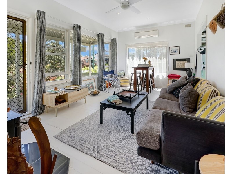 11 Lennox Road, Callala Beach NSW 2540