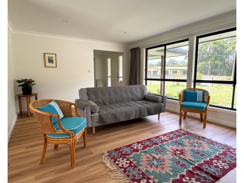 10 Peel Street, Currarong NSW 2540