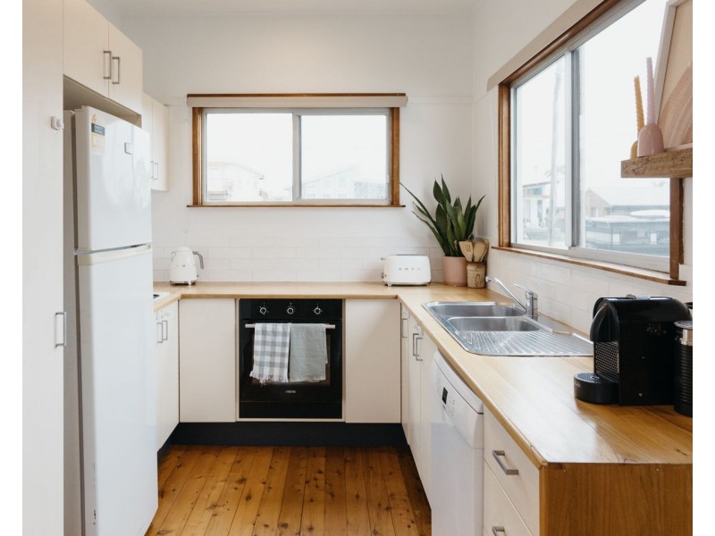 18 Broadview Avenue, Culburra Beach NSW 2540