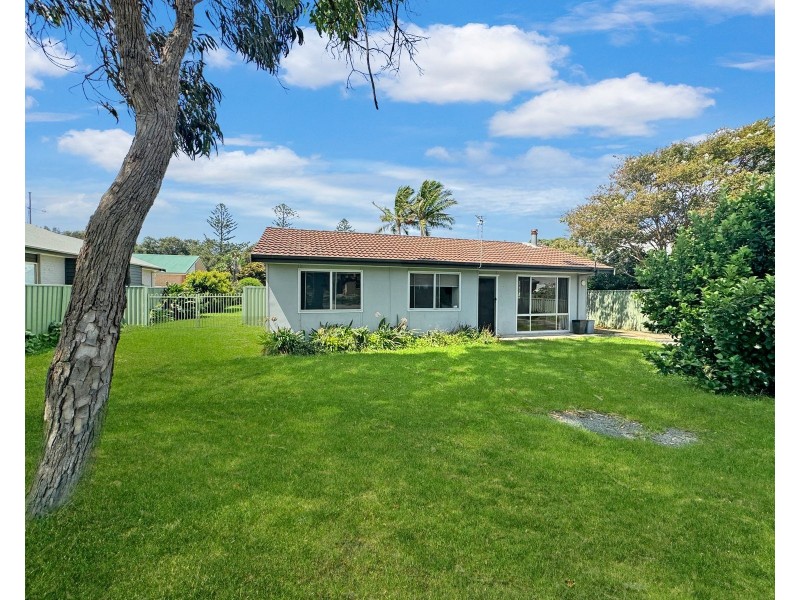 101 Greenbank Grove, Culburra Beach NSW 2540