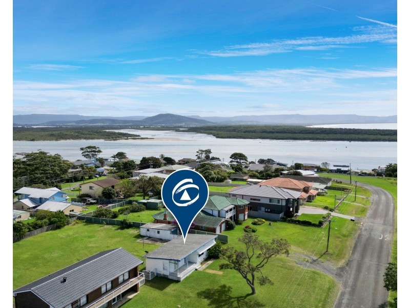 11 Orsova Parade, Orient Point NSW 2540