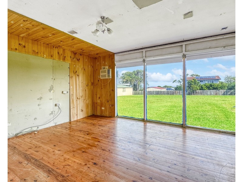 11 Orsova Parade, Orient Point NSW 2540