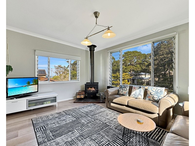 6 Mitchell Road, Callala Bay NSW 2540