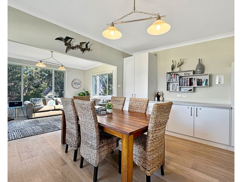 6 Mitchell Road, Callala Bay NSW 2540