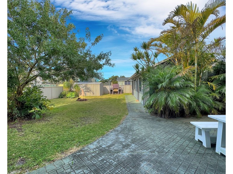 43 Lennox Road, Callala Beach NSW 2540