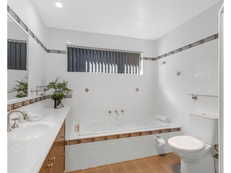 240 Penguins Head Road, Culburra Beach NSW 2540