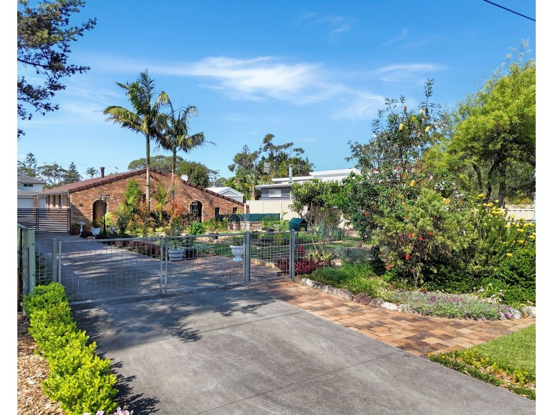 19 Queen Mary Street, Callala Beach NSW 2540