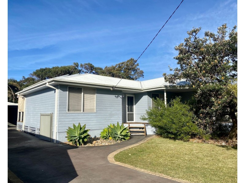 92 Prince Edward Avenue, Culburra Beach NSW 2540