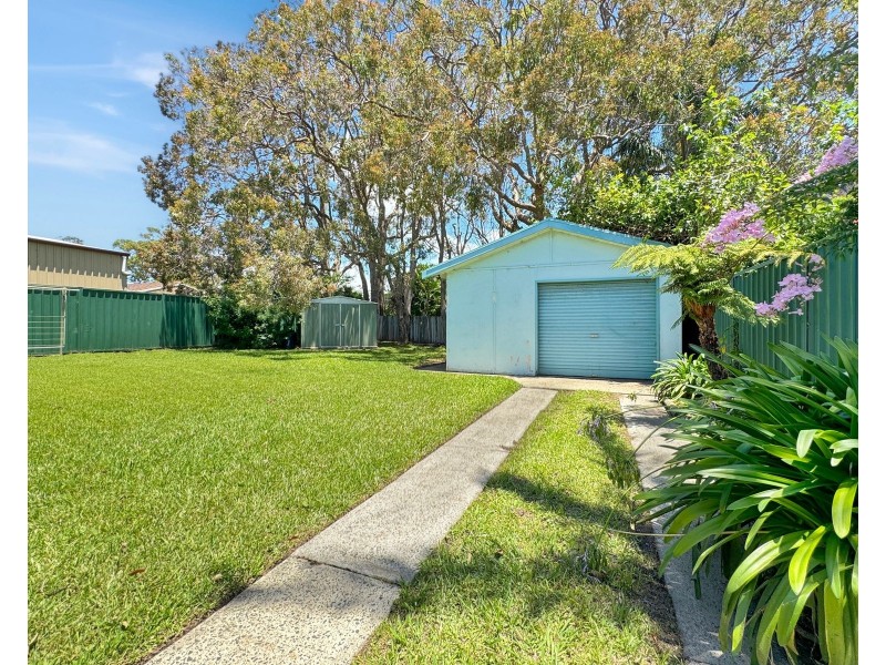 3 Carlton Crescent, Culburra Beach NSW 2540