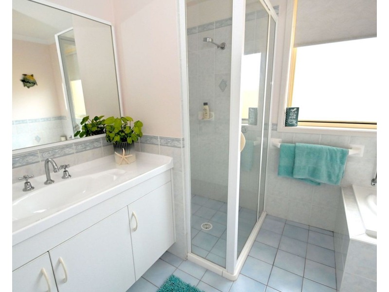 6 Penguin Heads Road, Culburra Beach NSW 2540