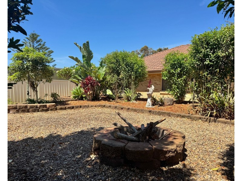 6 Penguin Heads Road, Culburra Beach NSW 2540