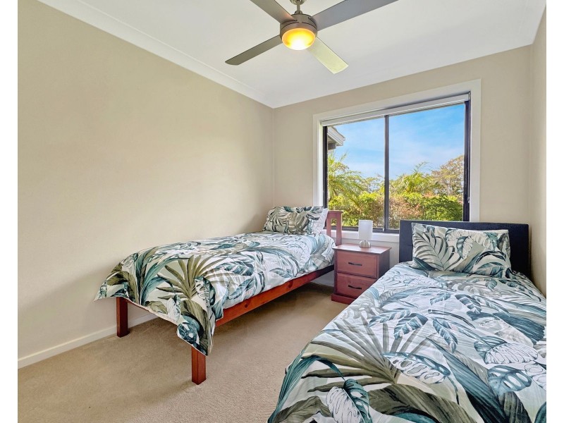 48 Osterley Avenue, Orient Point NSW 2540