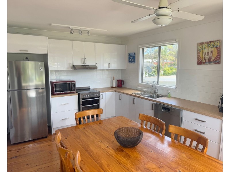 37 Eastbourne Avenue, Culburra Beach NSW 2540