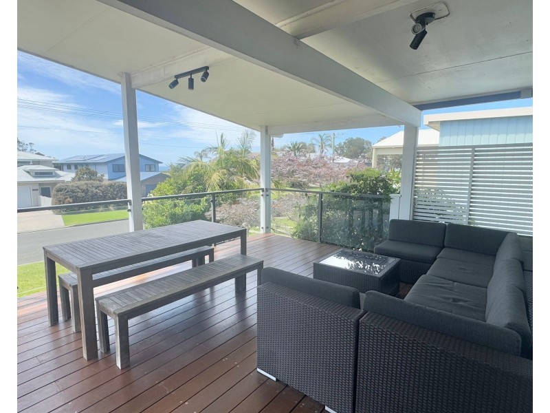 37 Eastbourne Avenue, Culburra Beach NSW 2540