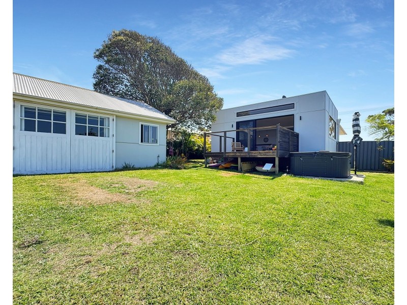 67 Carlton Crescent, Culburra Beach NSW 2540