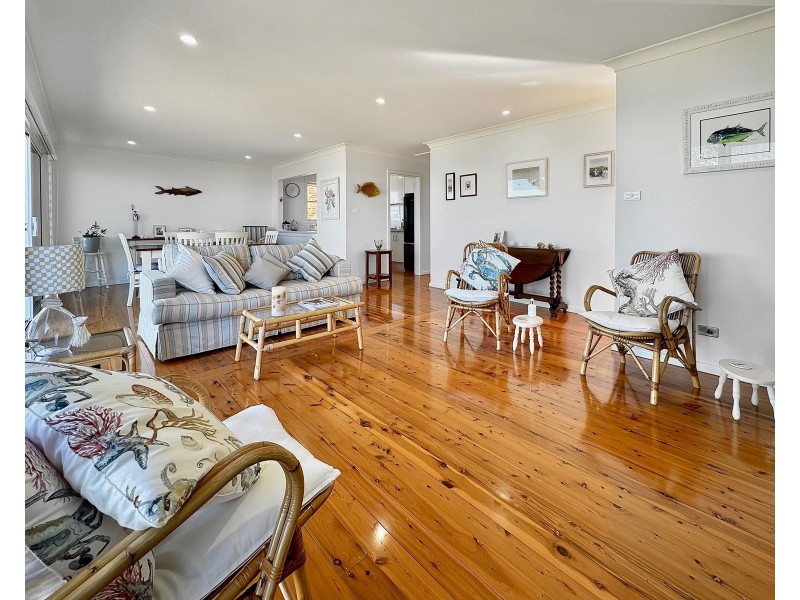 9 Quay Road, Callala Beach NSW 2540