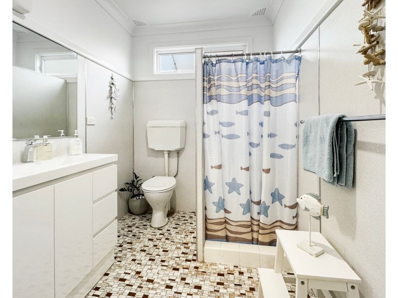 9 Quay Road, Callala Beach NSW 2540