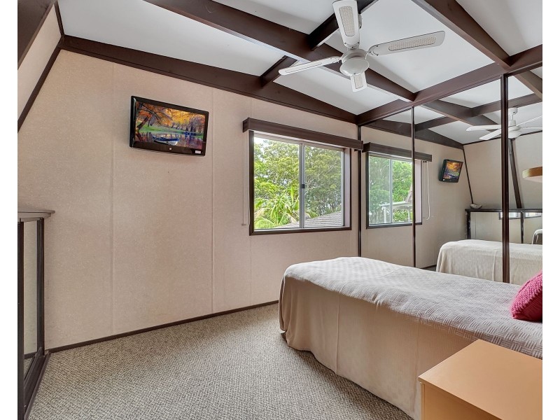 85 Osterley Avenue, Orient Point NSW 2540