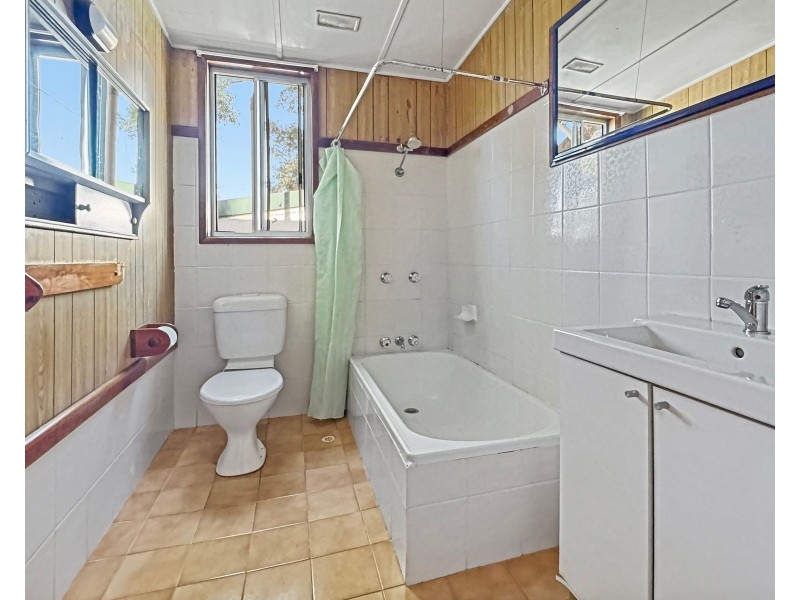 9 Addison Road, Culburra Beach NSW 2540