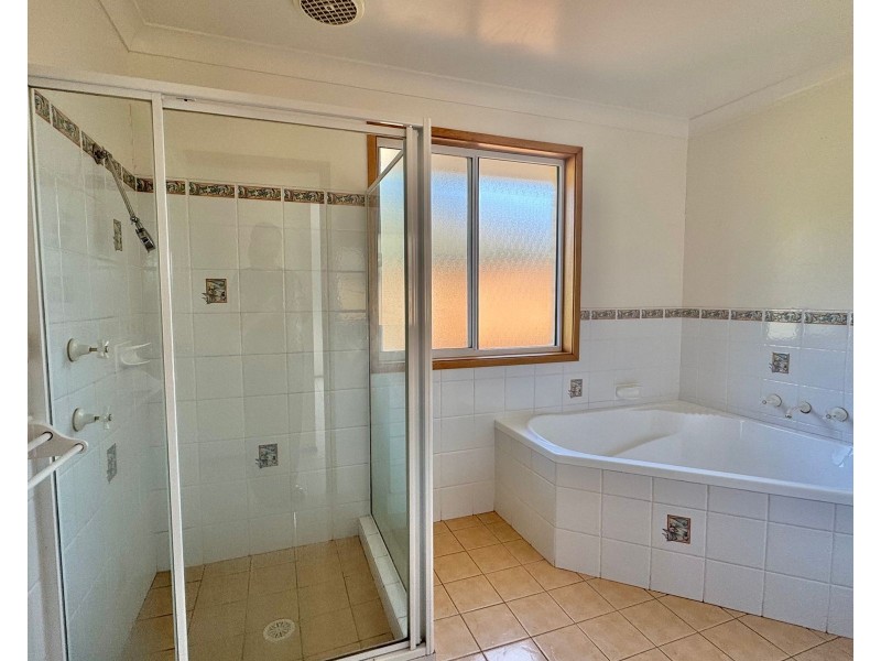 41 Hollingsworth Crescent, Callala Bay NSW 2540