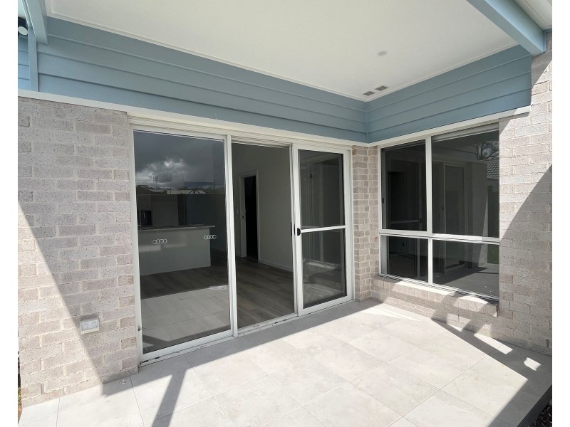 2/6 Cook Street, Callala Bay NSW 2540