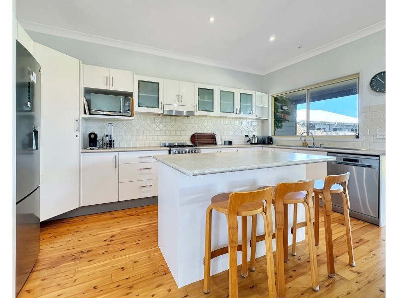 17 Allerton Avenue, Culburra Beach NSW 2540