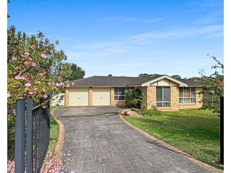 25 Carson Crescent, Callala Bay NSW 2540