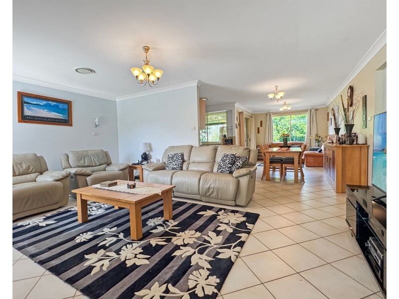 25 Carson Crescent, Callala Bay NSW 2540