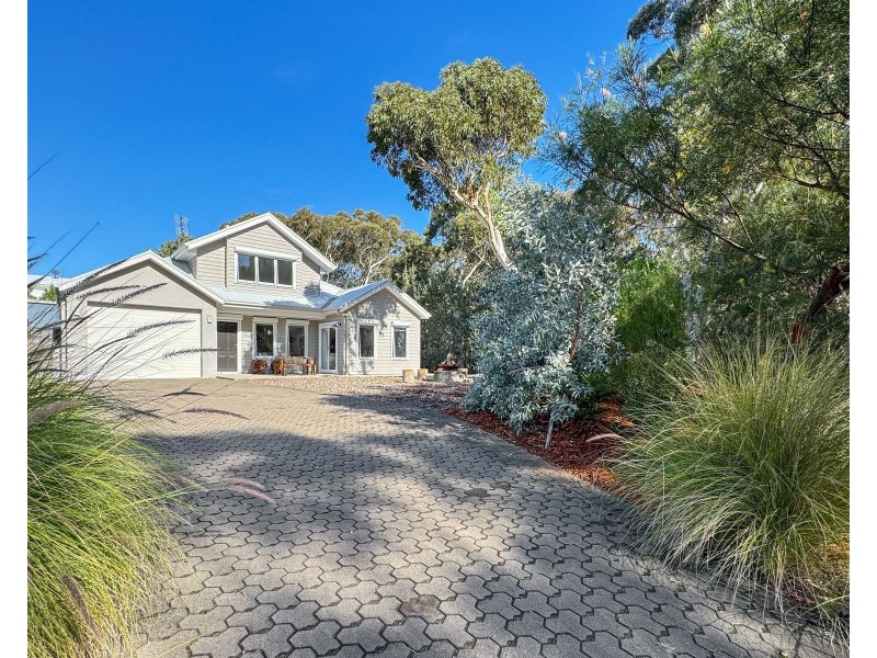 1 Caffery Circuit, Callala Beach NSW 2540