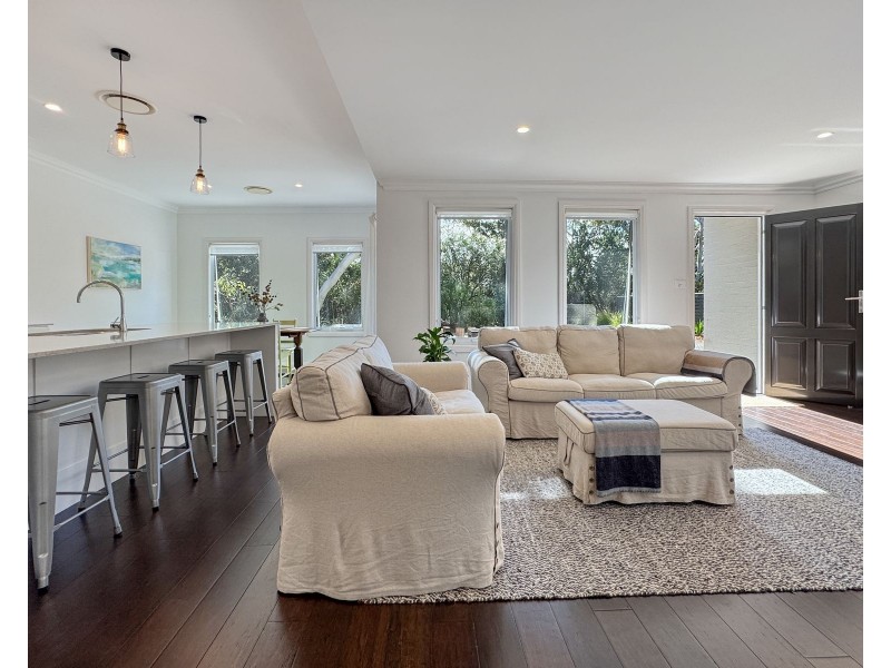 1 Caffery Circuit, Callala Beach NSW 2540