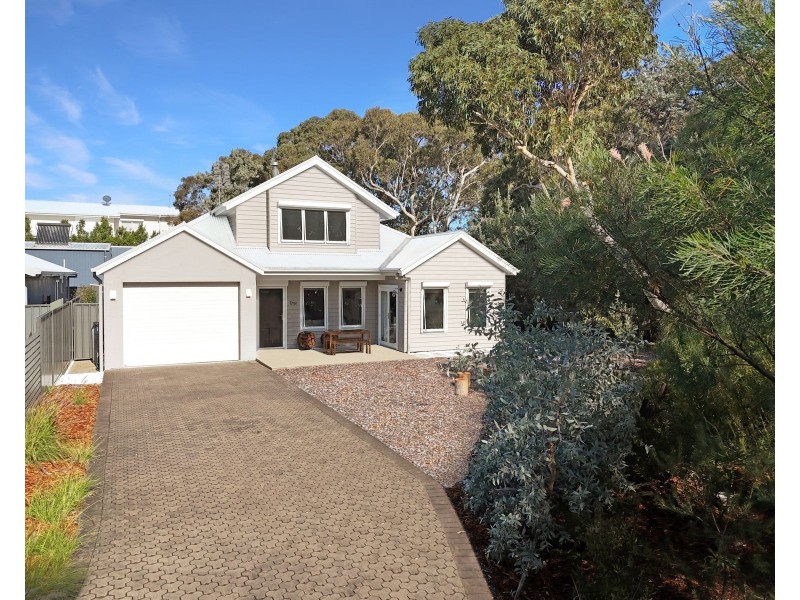1 Caffery Circuit, Callala Beach NSW 2540