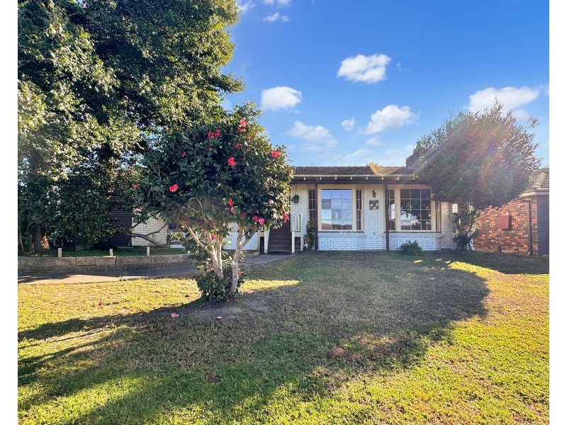 13 Gleneagle Parade, North Nowra NSW 2541