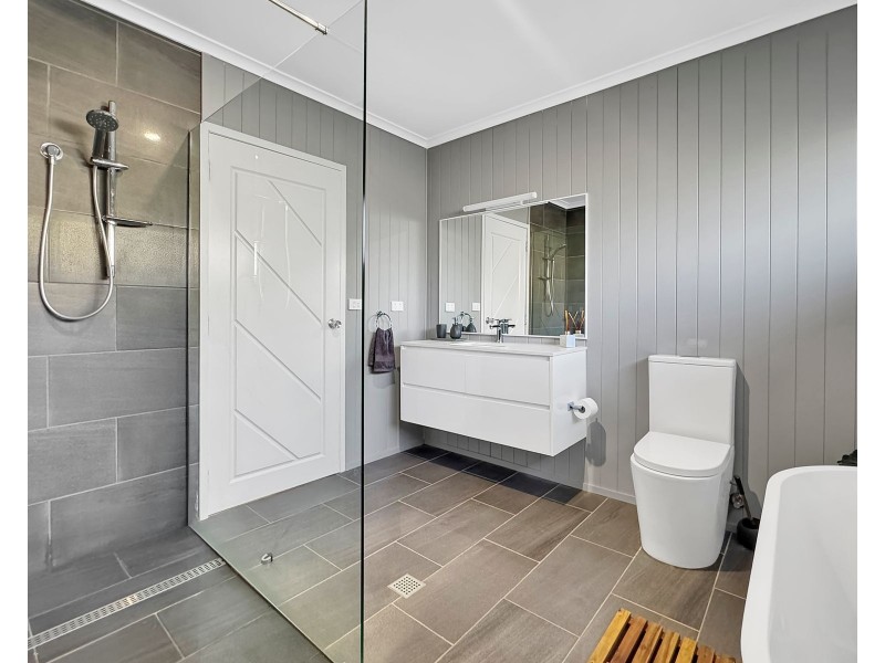 154 The Lake Circuit, Culburra Beach NSW 2540