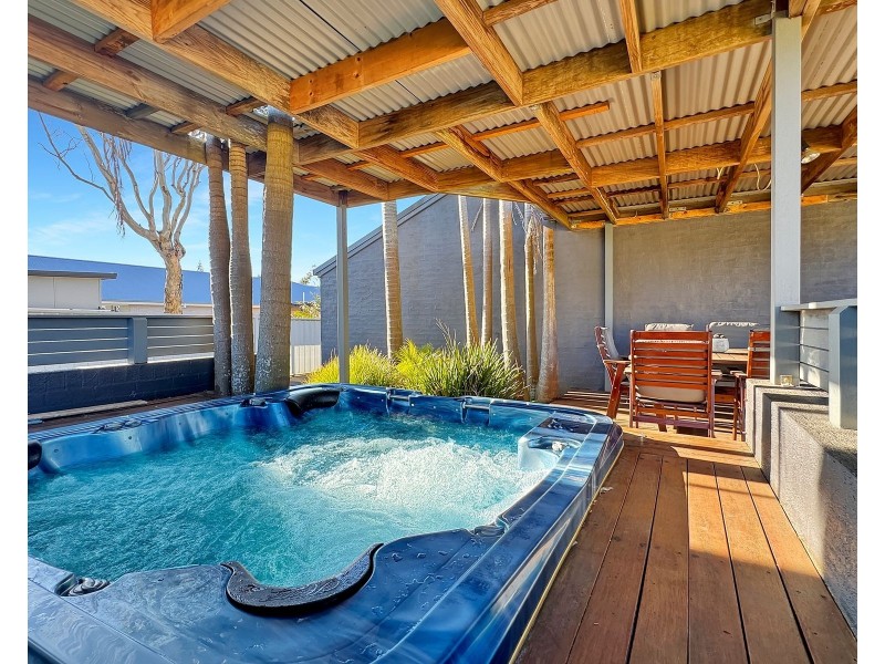 154 The Lake Circuit, Culburra Beach NSW 2540