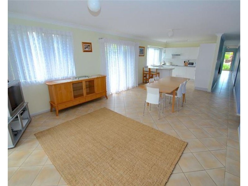 184 The Lake Circuit, Culburra Beach NSW 2540
