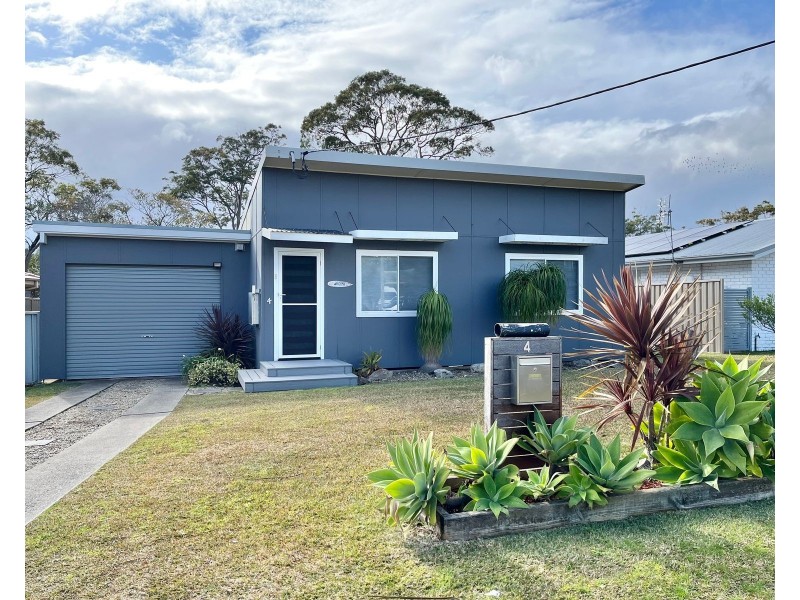 4 Carlton Crescent, Culburra Beach NSW 2540
