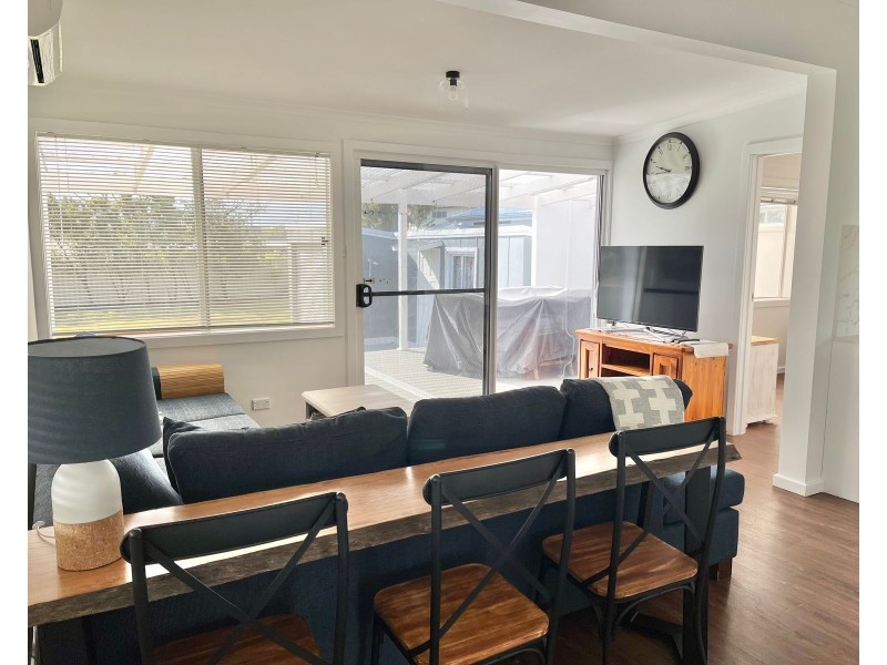 4 Carlton Crescent, Culburra Beach NSW 2540