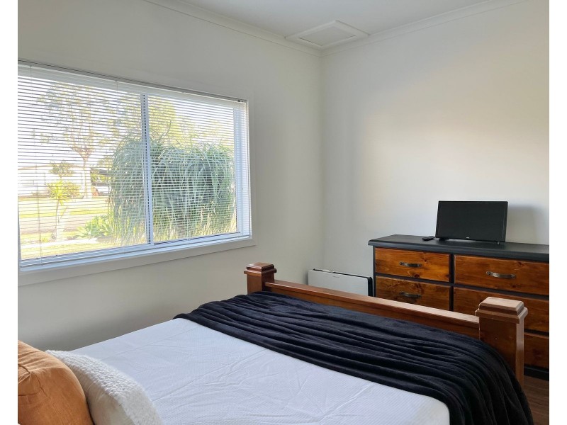 4 Carlton Crescent, Culburra Beach NSW 2540