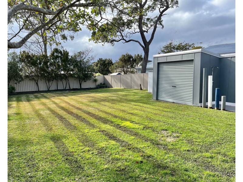 4 Carlton Crescent, Culburra Beach NSW 2540
