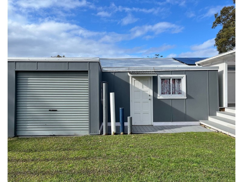 4 Carlton Crescent, Culburra Beach NSW 2540