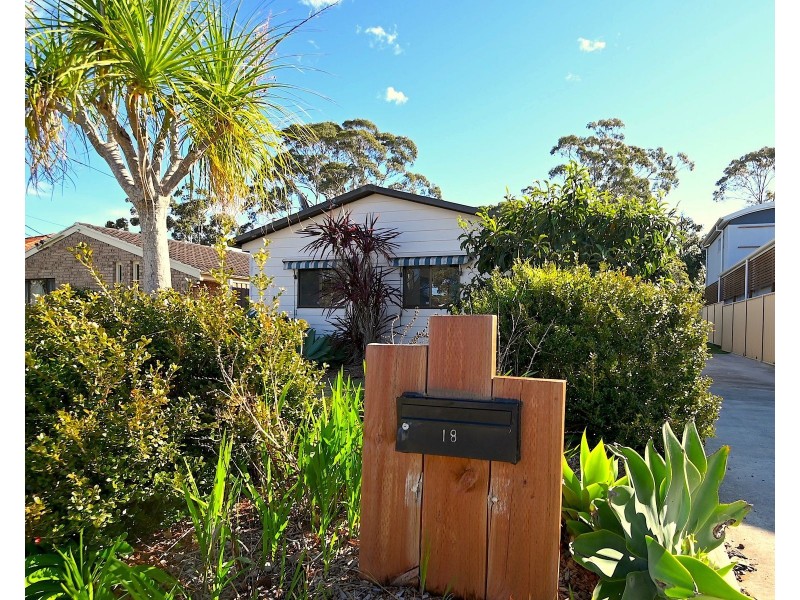 18 Derwent Street, Callala Bay NSW 2540