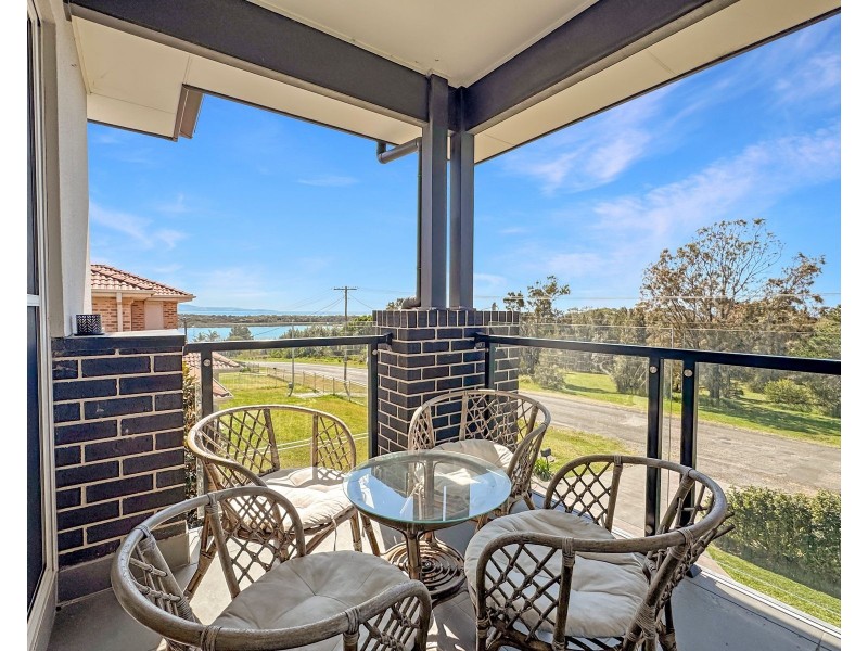 7 Orsova Parade, Orient Point NSW 2540