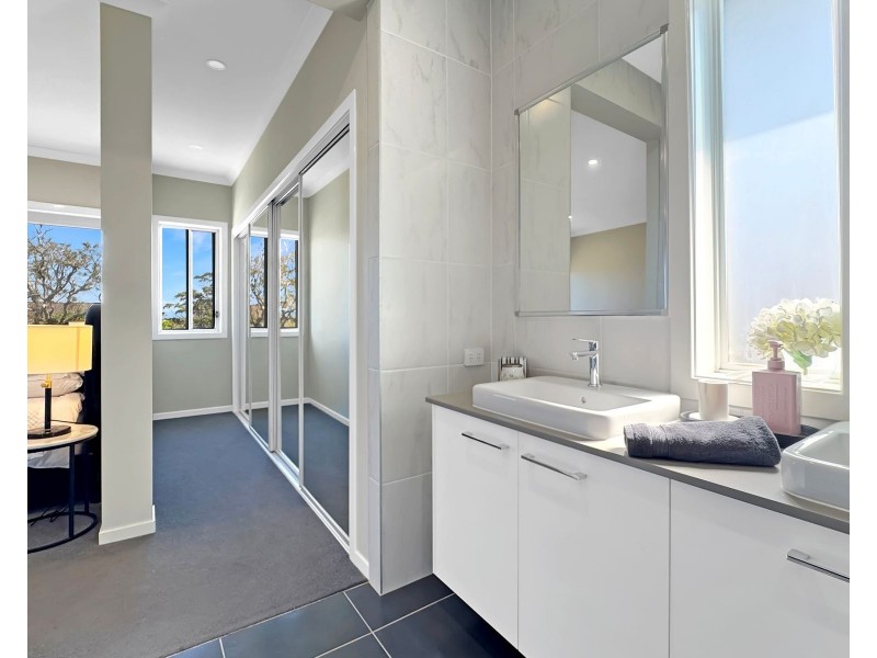 7 Orsova Parade, Orient Point NSW 2540