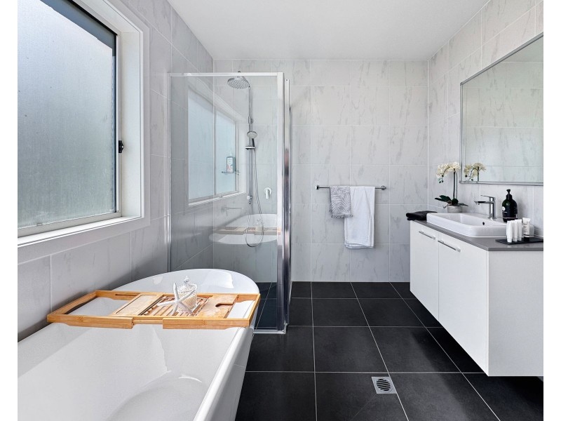7 Orsova Parade, Orient Point NSW 2540