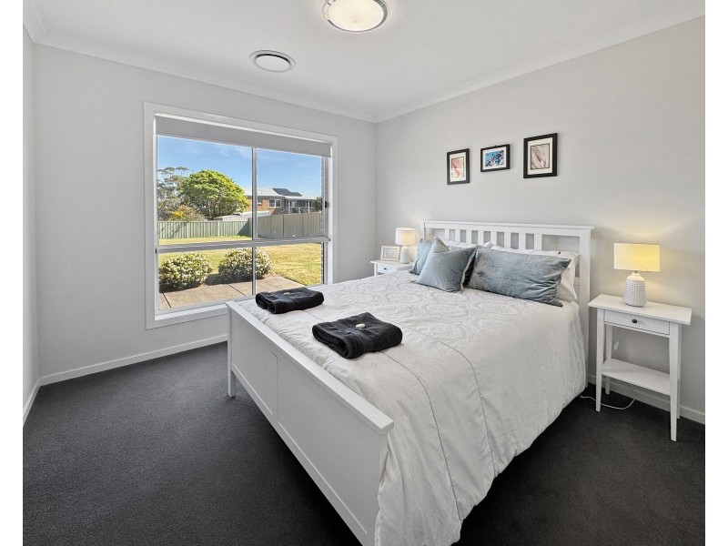 7 Orsova Parade, Orient Point NSW 2540